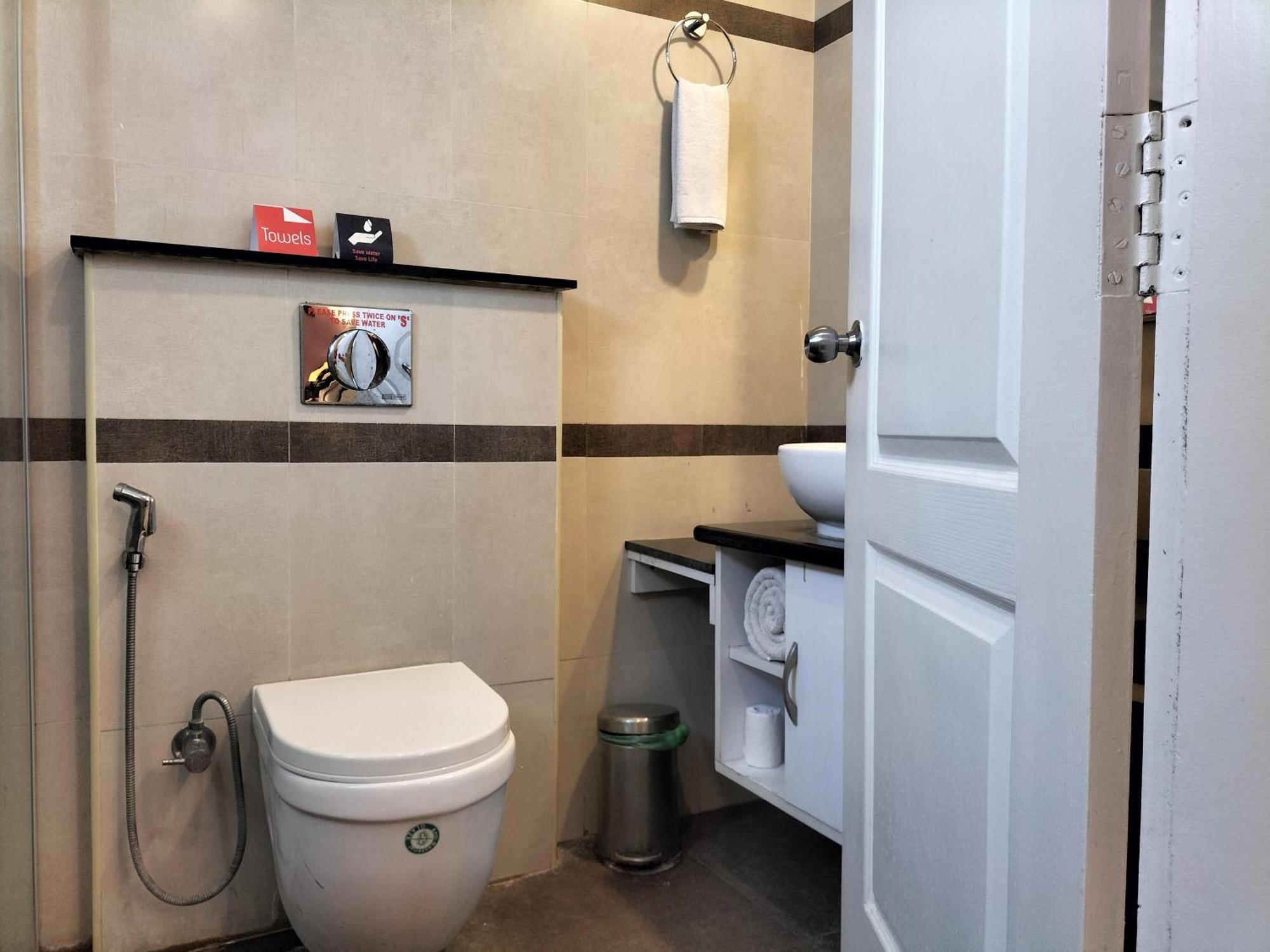 Zip By Spree Hotels Surabi International Vellore Exterior foto