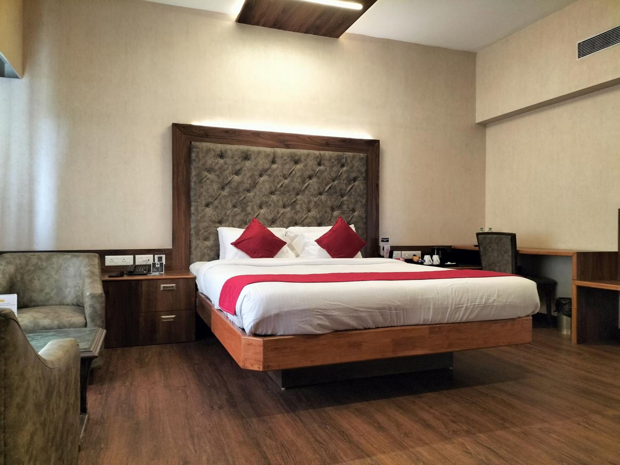 Zip By Spree Hotels Surabi International Vellore Exterior foto