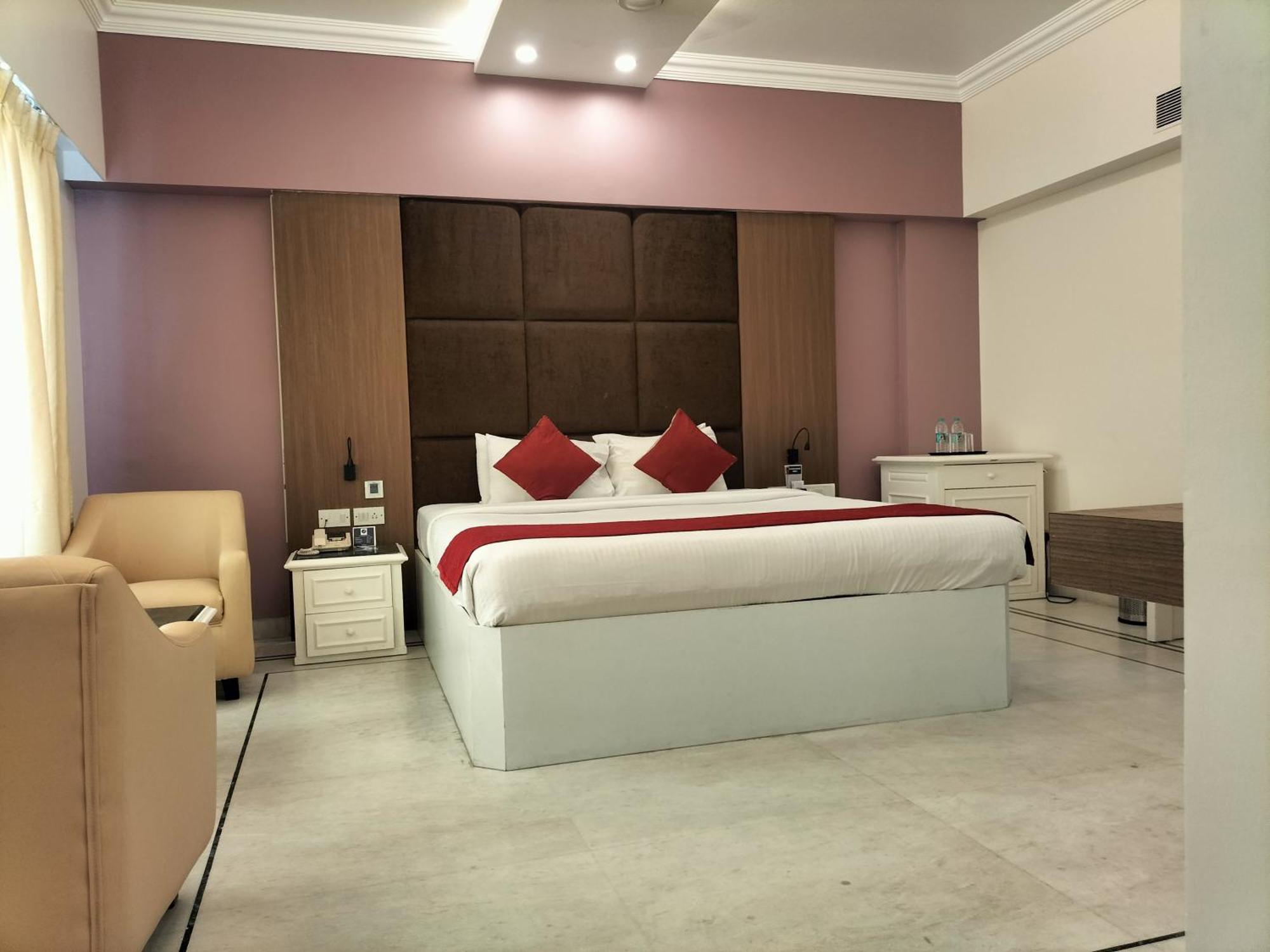 Zip By Spree Hotels Surabi International Vellore Exterior foto